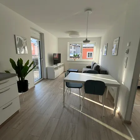 Living - Neue Stadtwohnung * Bischofshofen